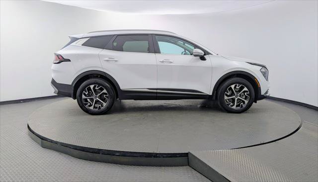 Used 2023 Kia Sportage EX AWD/4WD image 9