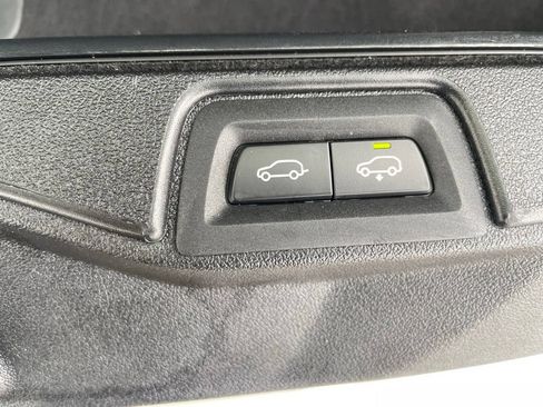 Used 2025 BMW X5 xDrive50e AWD/4WD image 17