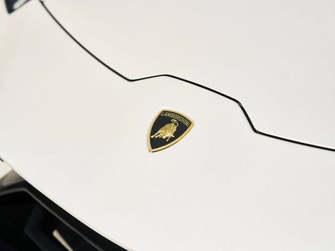 Used 2022 Lamborghini Huracan EVO image 6