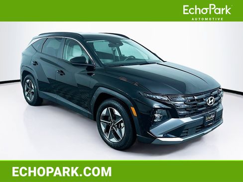 Used 2025 Hyundai Tucson SEL FWD image 1
