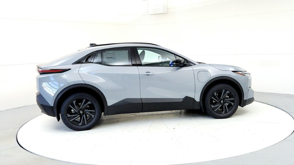 New 2026 Toyota C-HR w/ Cold Weather Package AWD/4WD image 6