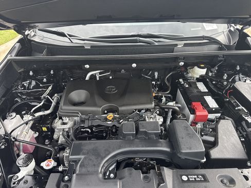 Used 2025 Toyota RAV4 LE FWD image 33