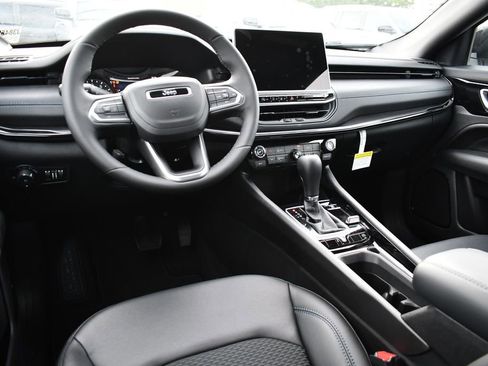 New 2026 Jeep Compass Latitude AWD/4WD image 9