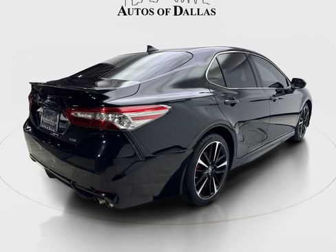 Used 2019 Toyota Camry XSE image 6