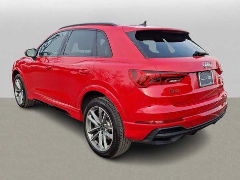 Used 2025 Audi Q3 2.0T Premium w/ Convenience Package image 4