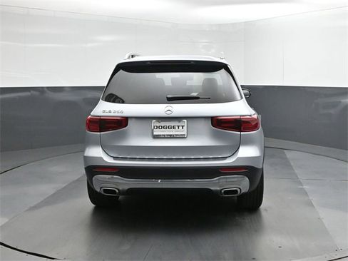 New 2026 Mercedes-Benz GLB 250 image 8