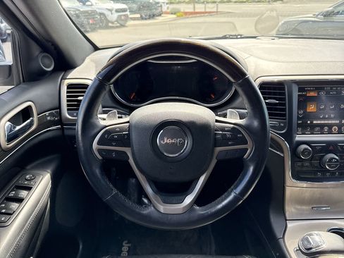 Used 2014 Jeep Grand Cherokee Overland AWD/4WD image 16