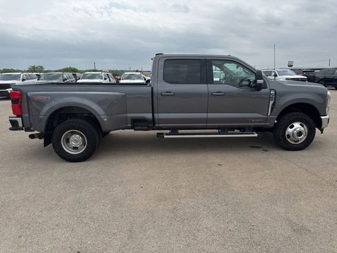 Used 2024 Ford F350 Lariat w/ FX4 Off-Road Package image 9