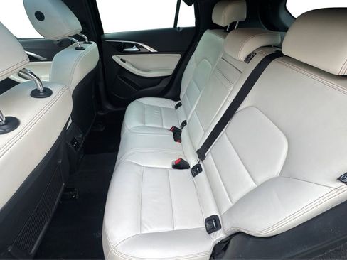 Used 2017 INFINITI QX30 Premium w/ Technology Package image 10