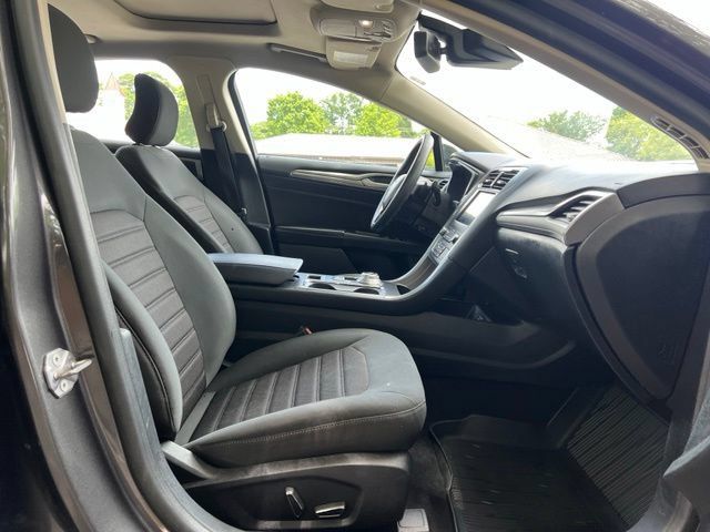 Used 2019 Ford Fusion SE AWD/4WD image 21