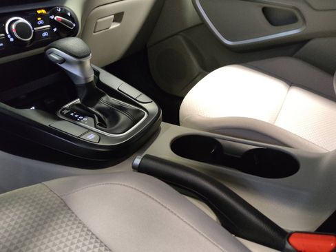 Used 2025 Kia Soul LX image 26