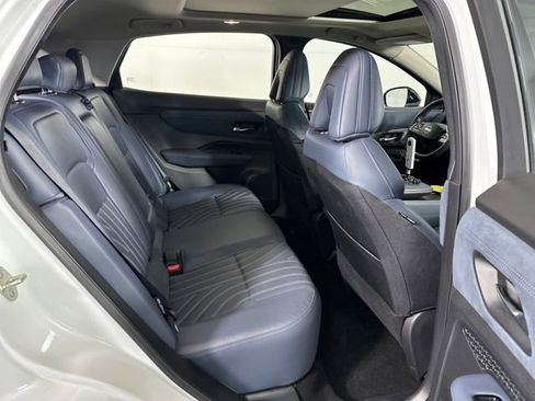 Used 2024 Nissan Ariya AWD image 27