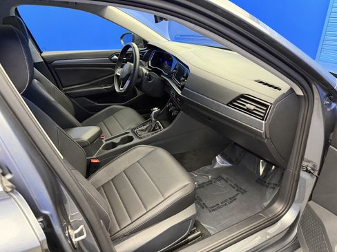 Used 2024 Volkswagen Jetta SE FWD image 24