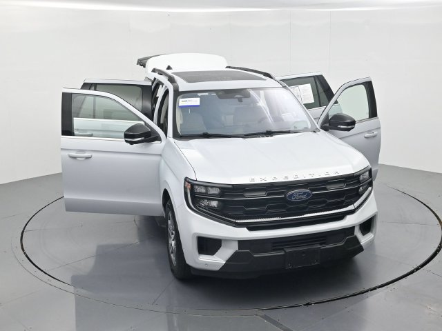 Used 2025 Ford Expedition Active AWD/4WD image 52