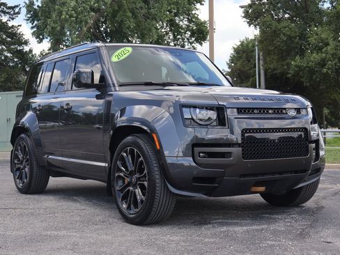 Used 2025 Land Rover Defender 110 AWD/4WD image 1