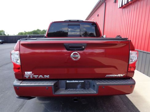 Used 2017 Nissan Titan PRO-4X AWD/4WD image 6