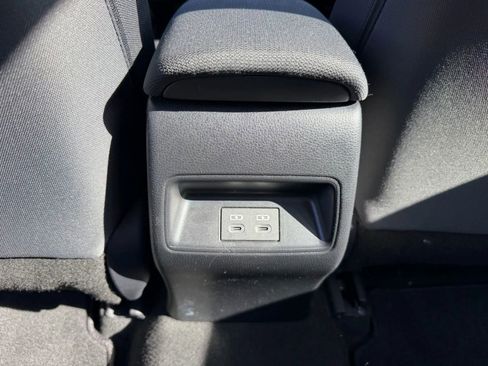 Used 2025 Toyota Corolla LE image 24