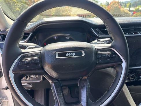 Certified 2023 Jeep Grand Cherokee 4WD 4xe w/ Luxury Tech Group II image 12