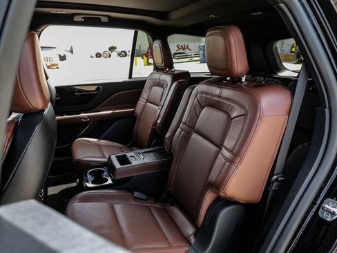 Used 2025 Lincoln Aviator Reserve w/ Jet Appearance Package AWD/4WD image 47