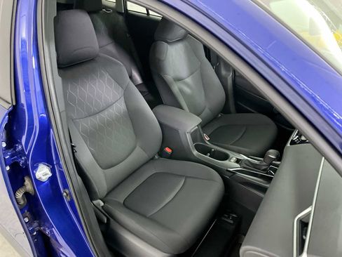 Used 2024 Toyota Corolla Cross LE image 30