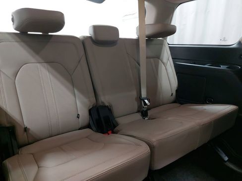 Used 2023 Ford Expedition Limited image 12