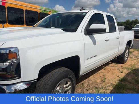 Used 2017 Chevrolet Silverado 1500 LT w/ All Star Edition AWD/4WD image 4