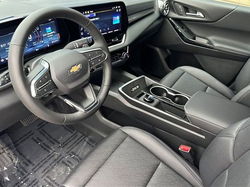 New 2026 Chevrolet Equinox LT w/ Convenience Package II image 13