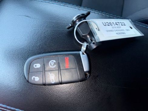 Used 2019 Jeep Grand Cherokee Laredo image 27