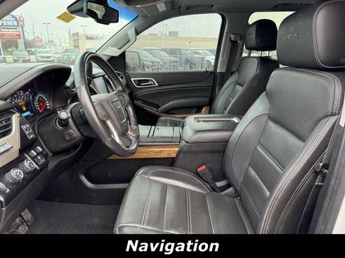 Used 2019 GMC Yukon Denali image 3