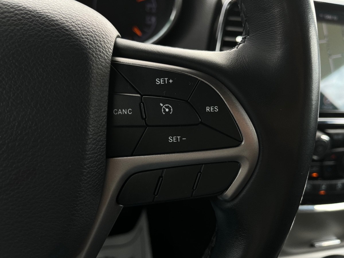 Used 2020 Jeep Grand Cherokee Altitude RWD image 20