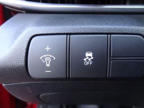Used 2024 Hyundai Elantra SEL w/ Convenience Package FWD image 17
