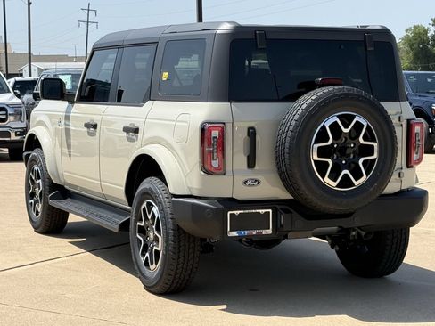 New 2026 Ford Bronco Outer Banks AWD/4WD image 5
