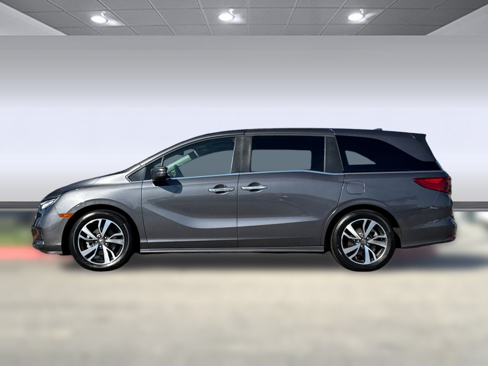 Certified 2024 Honda Odyssey Touring image 2