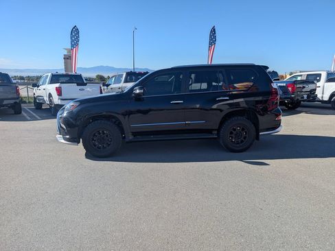 Used 2018 Lexus GX 460 Premium AWD/4WD image 2