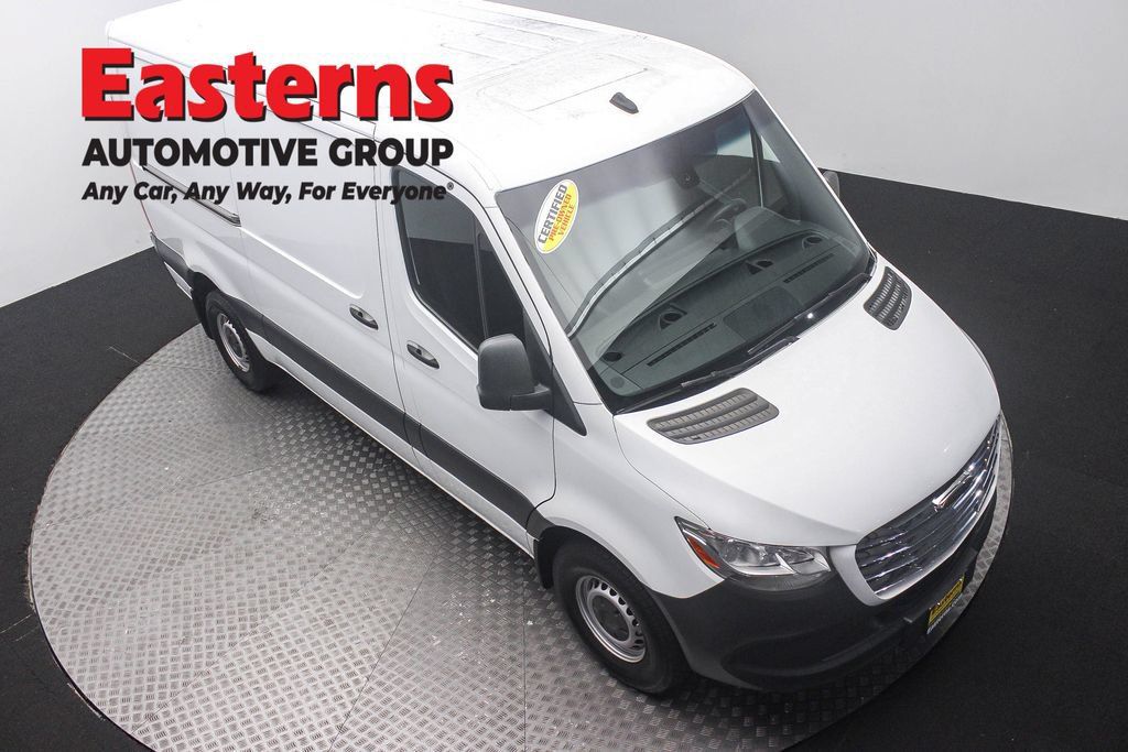 Used 2019 Freightliner Sprinter 2500 RWD image 3