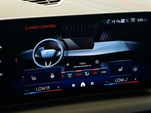 Used 2026 BMW 228i w/ Technology Package image 16