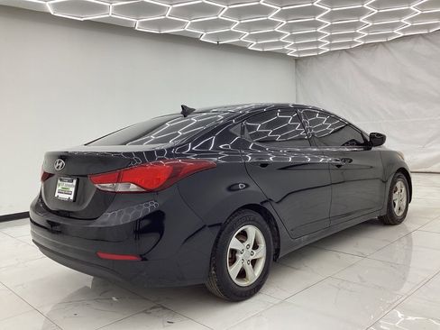 Used 2014 Hyundai Elantra SE image 5