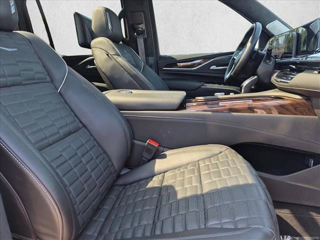 Used 2023 Cadillac Escalade ESV Sport Platinum AWD/4WD image 25
