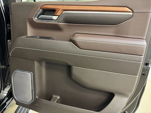 Used 2023 GMC Sierra 1500 Denali w/ Denali Reserve Package image 26