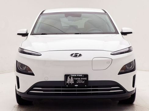 Used 2023 Hyundai Kona SE w/ Cargo Package image 5