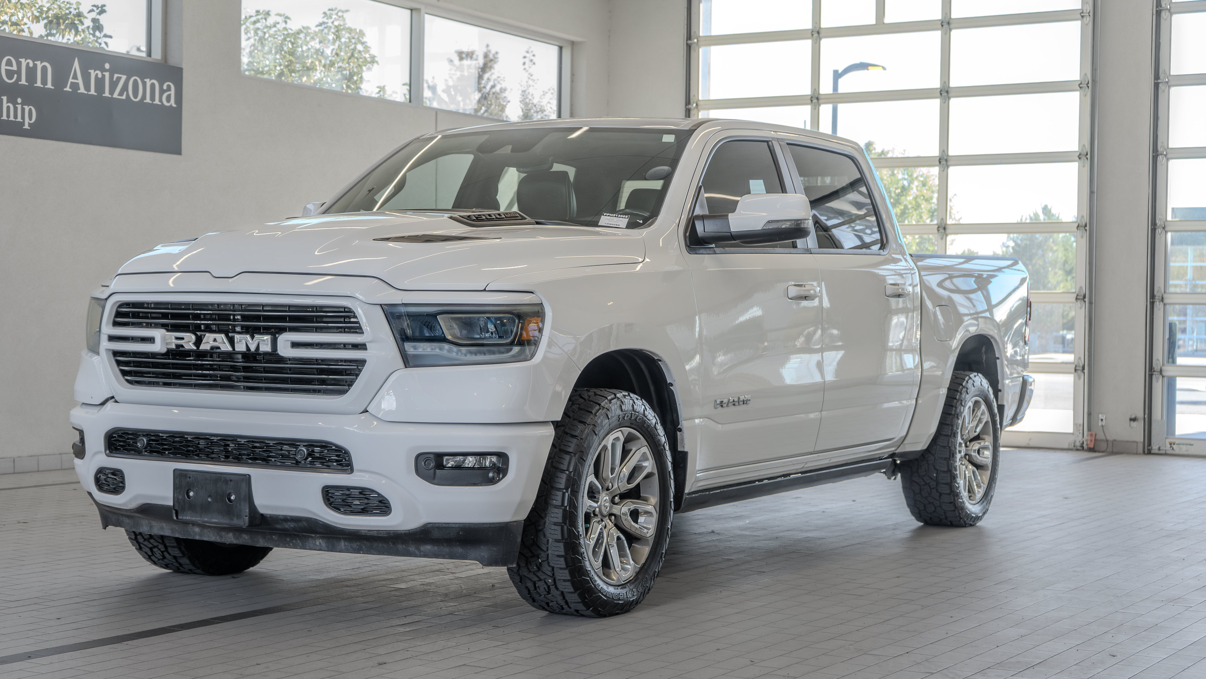 Used 2023 RAM 1500 Laramie AWD/4WD image 25