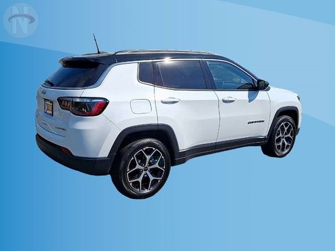 Used 2025 Jeep Compass Limited AWD/4WD image 8
