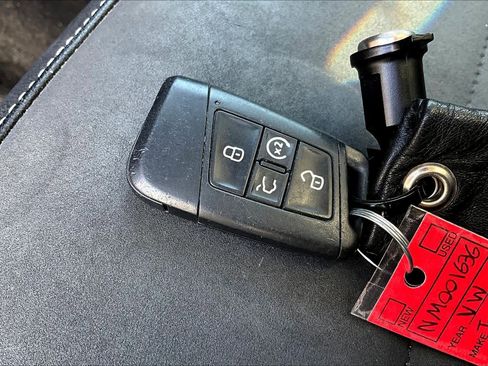 Used 2022 Volkswagen Taos SE image 15