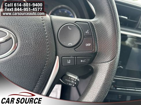 Used 2017 Toyota Corolla LE image 16