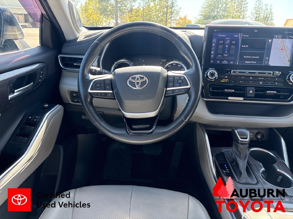 Certified 2022 Toyota Highlander Platinum AWD/4WD image 14