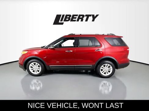 Used 2014 Ford Explorer XLT w/ Equipment Group 202A image 4