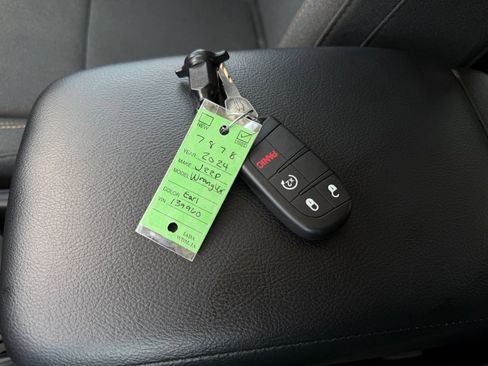 Used 2024 Jeep Wrangler Sport AWD/4WD image 38