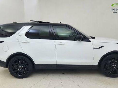 Used 2023 Land Rover Discovery HSE R-Dynamic AWD/4WD image 6