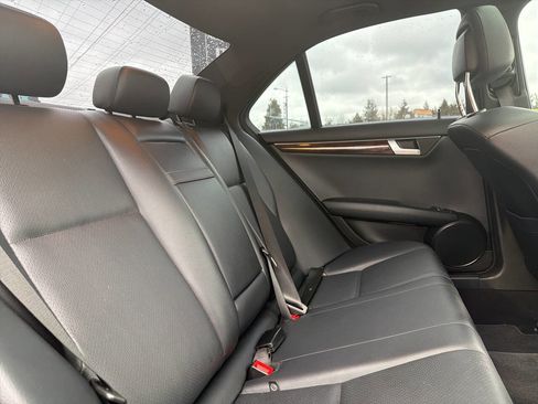 Used 2013 Mercedes-Benz C 250 Sedan image 17