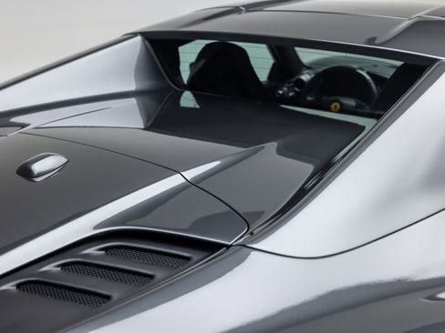 Certified 2022 Ferrari F8 Tributo RWD image 27